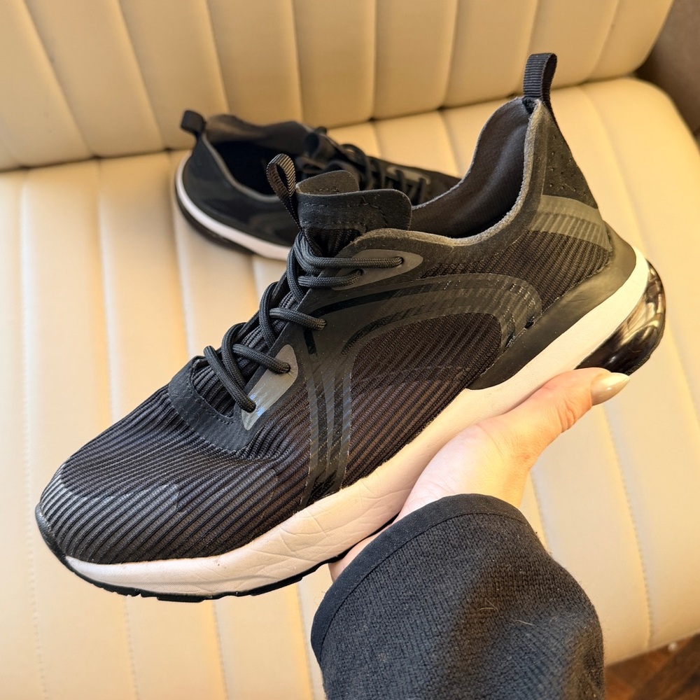 Fabletics Manhattan Running Shoes Black White Athletic Sneakers 12” Outsole